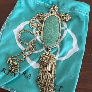 Kendra Scott necklace